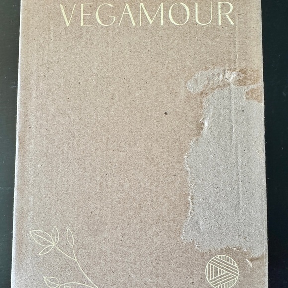 New VEGAMOUR GRO Hair Serum
Trio Set for Thinning Hair  *SEALED* - Picture 2 of 2